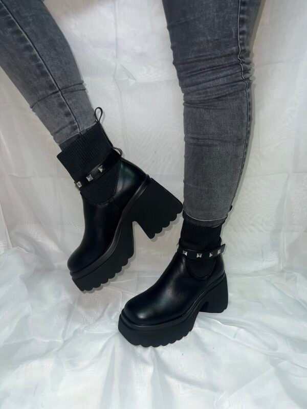 Botines caña elastica con correa removible - Imagen 2