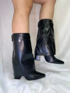 Botas vaqueras con candado