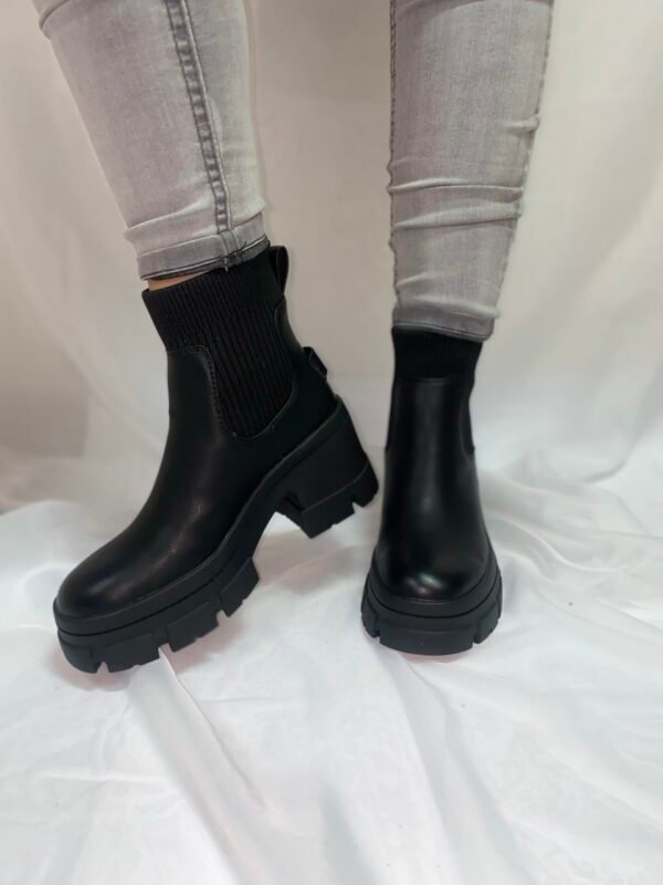 Botines caña elástica