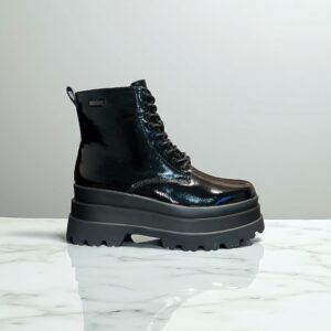 Botines charol negras