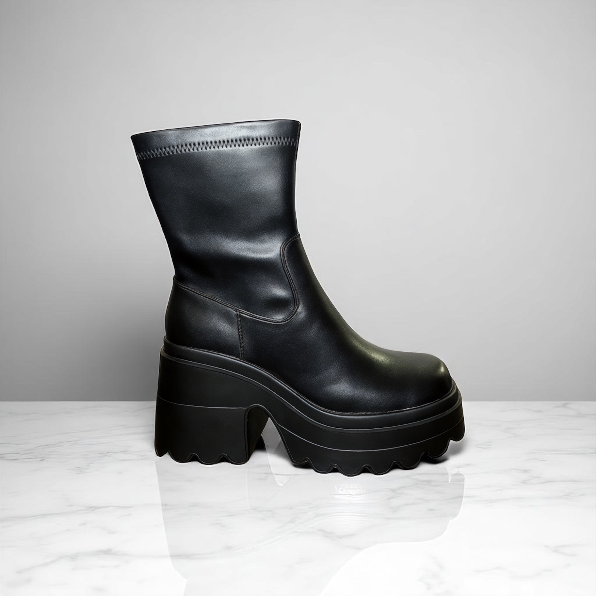 Botines negros latex